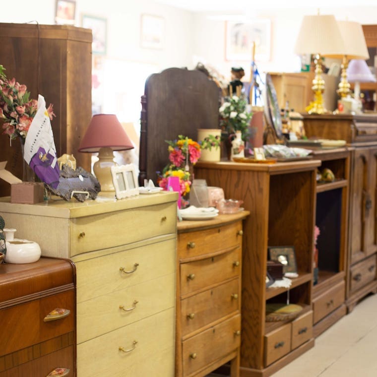 Volunteer At Donation Thrift Store Des Moines Iowa